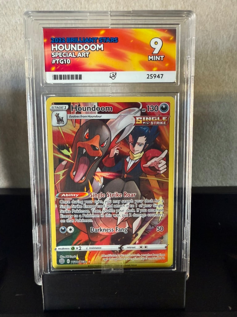 2022 Pokémon Brilliant Stars Houndoom #TG10 Special Art – Mint 9