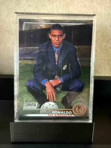 Ronaldo Nazário – PSV Eindhoven – 2022/23 Topps Stadium Club Chrome UCL – Legends Insert