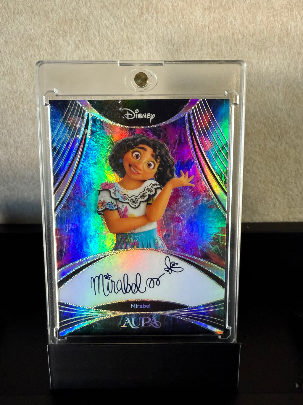 2025 Disney Aura Mirabel Holofoil Signature Trading Card – Encanto Collector’s Edition