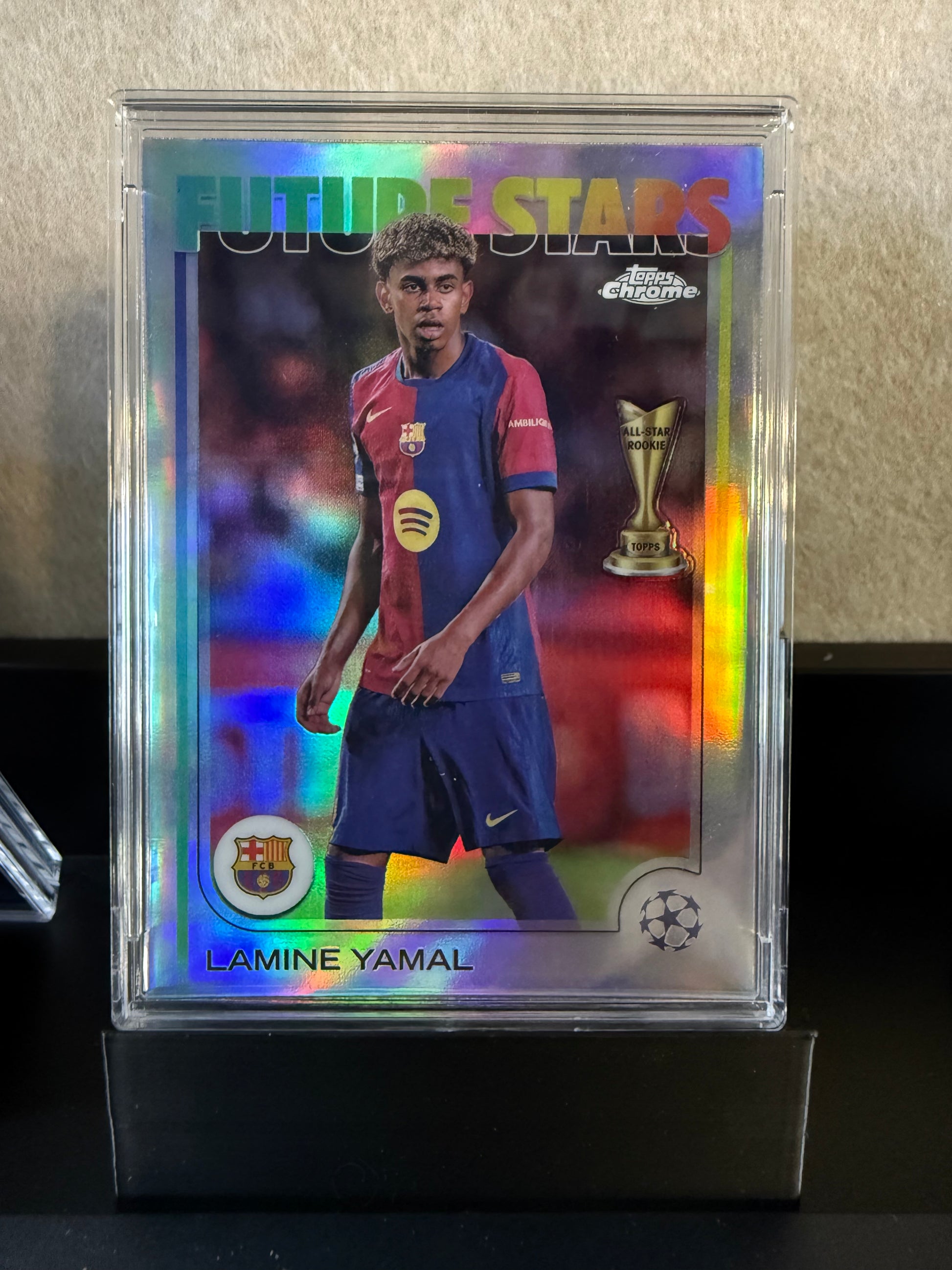 Lamine Yamal – 2023/24 Topps Chrome UEFA Future Stars Rookie Insert (FC Barcelona)